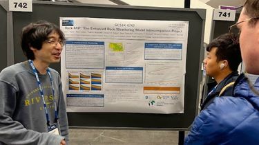 Yoshiki Kanzaki presenting Lyla Taylor's RockMIP poster at AGU23