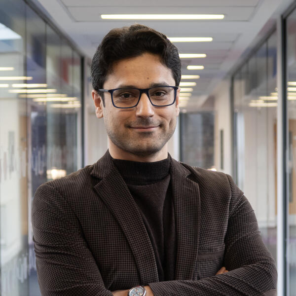 Profile picture of Siamak Kheybari
