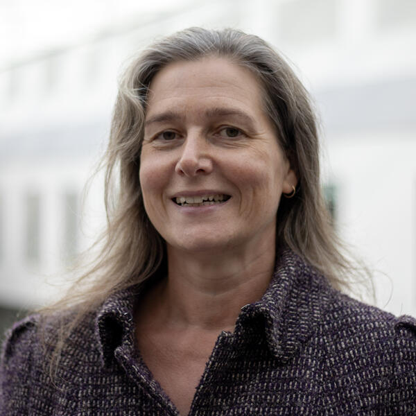 Profile picture of Laura Dean