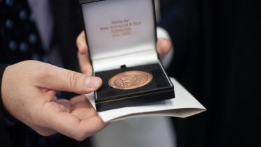 Mappin medal prize