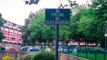 No skate Boarding