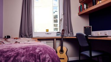 photo of an en-suite bedroom