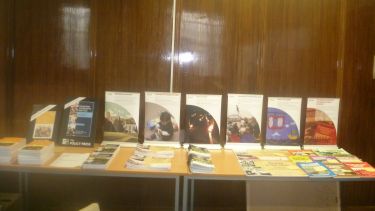 Table of leaflets