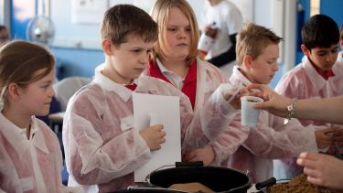 Student societies volunteering at primary school