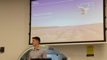 Alumni Thomas Searle from Sagentia Innovation presents at the EEE alumni visit day