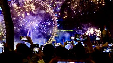 The London Eye under the New Year's Eve fireworks - Zijun Wang