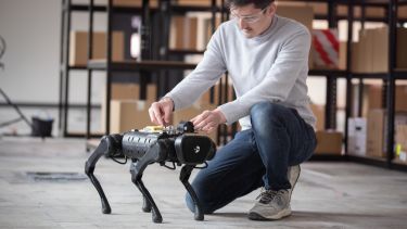 Opteran robot with four legs
