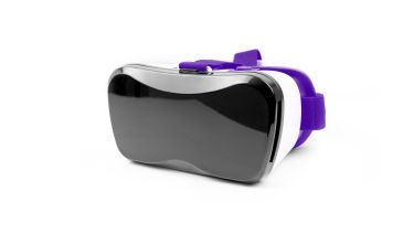 Monochrome photo of a virtual reality headset