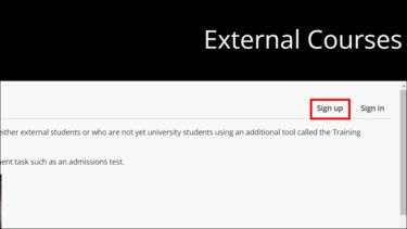 The External courses homepage with the Sign Up button highlighted