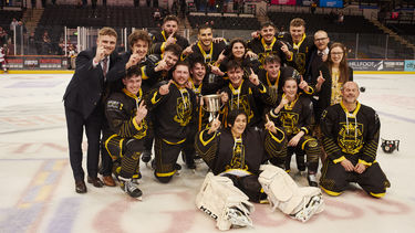 Icehockey team celebrate win