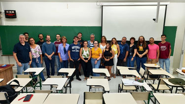 Dr Carolina Scarton with academics and students from the University of São Paulo 