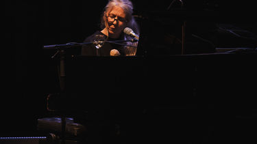 Image of Felicia Atkinson at the piano