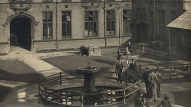 The quadrangle of Firth Court, circa 1944