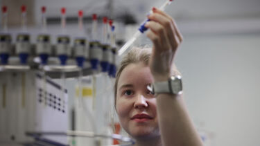 Chemistry student using NMR