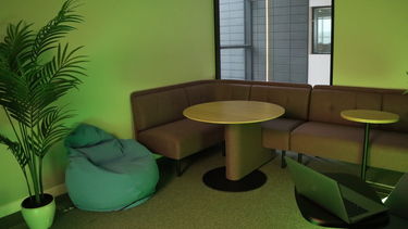 Sensory study room with a green light 