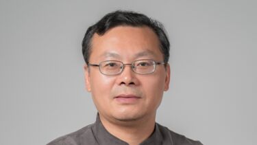 Professor He Chengzhou 