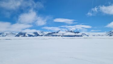 Snow and mountains in the Antarctic