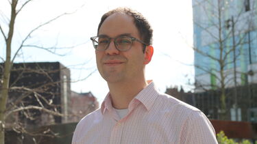 Image of Dr Derek Kramer