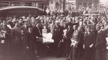 the RAG group in Sheffield city centre, 1947 (black and white) - a large crowd with the Lord Mayor at the centre