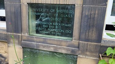 Foundation stone 