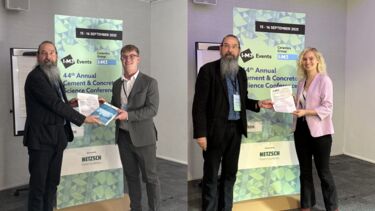 Students recieving certificates 