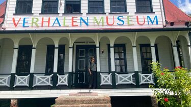 white and green wooden building, old plantation master's house, converted into a museum of stories. Frederiksdorp Suriname
