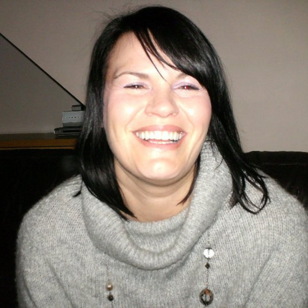 Profile picture of DLL tutor Lyndsey