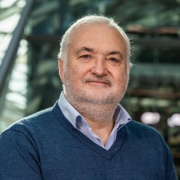 Profile picture of Professor David James stands in the Engineering Heartspace