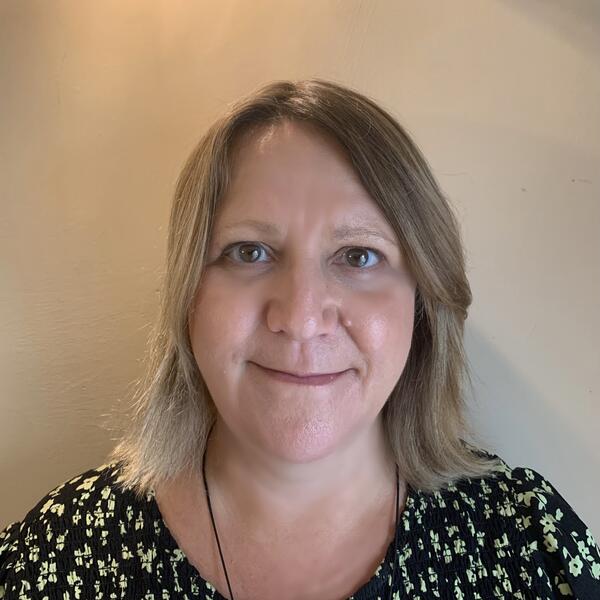 Profile picture of Lindsey Farnsworth