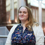 Steph Cox Profile Picture