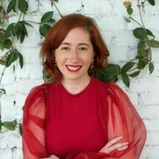 Carine Roos Headshot