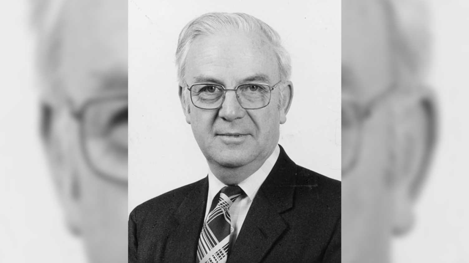 Thumbnail for Professor Stan Gregory obituary - 1926-2016 | Alumni