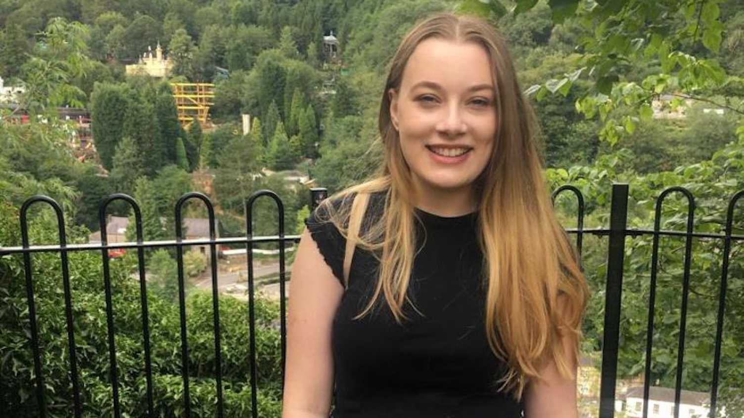 Thumbnail for Biomedical Science student scoops £2,000 prize for outstanding performance | Bi…