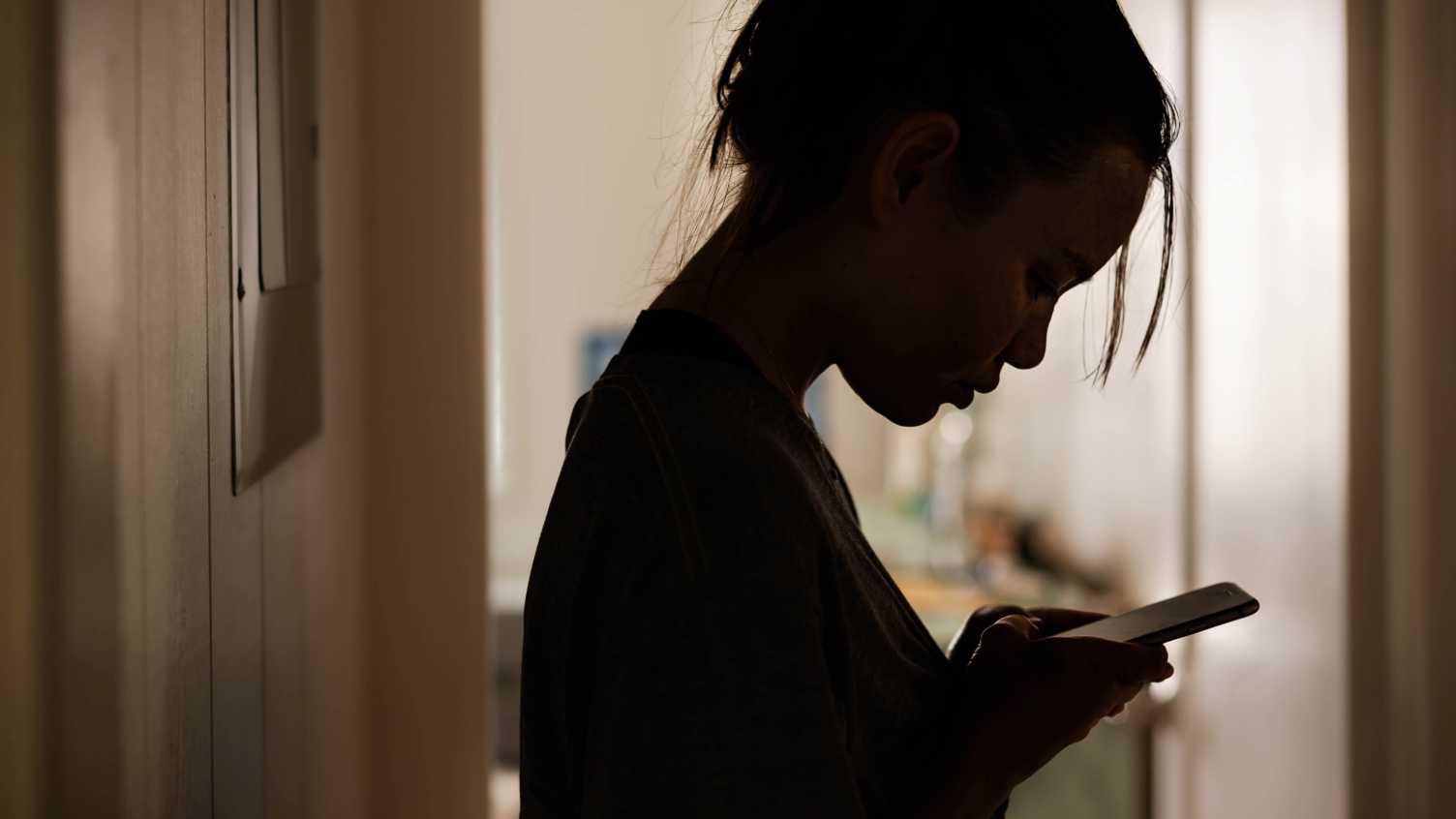 Thumbnail for New report reveals link between online and offline violence against women journa…