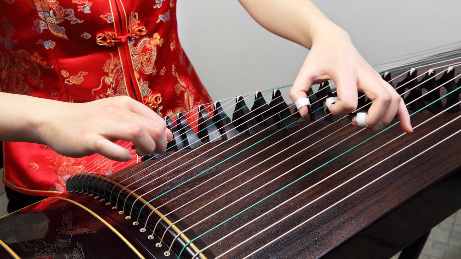 Chinese Zither (Guzheng) | Confucius Institute | The University of ...