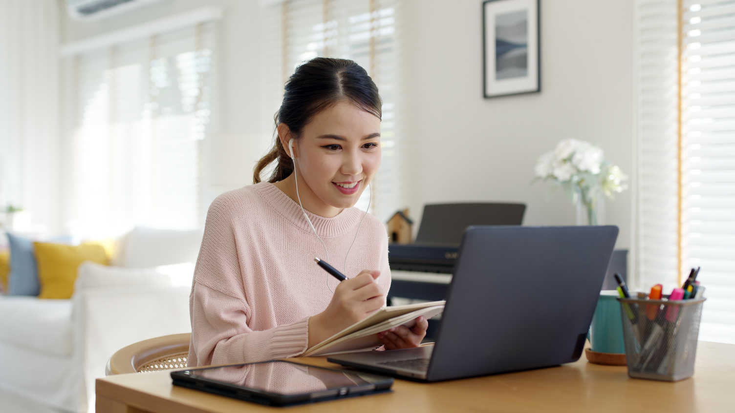 Thumbnail for Online language courses | Languages, Arts and Societies 