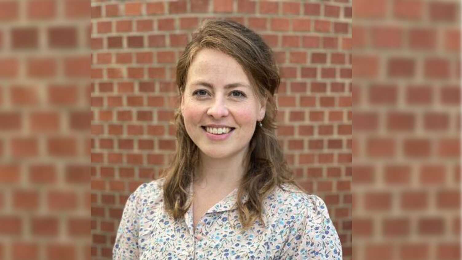 Thumbnail for Dr Jennifer Johnstone-Hack has been presented with the first ISIS Springboard Aw…