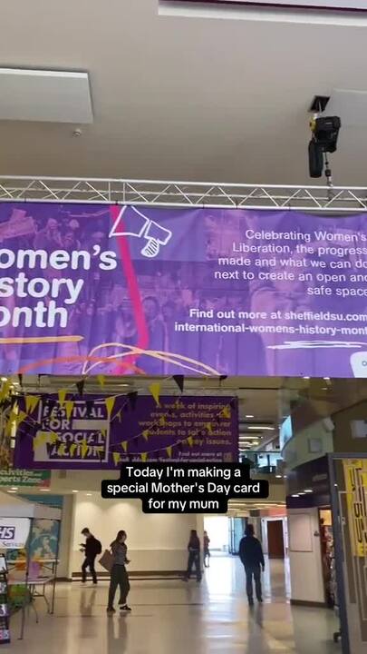 A student attends a craft session at the SU